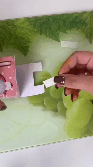Animacao mostrando a montagem dos personalizados para vender
